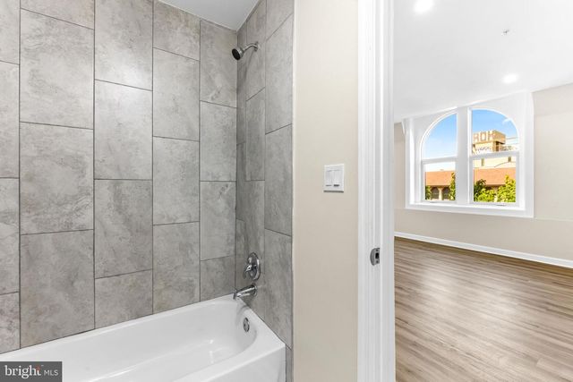 1927 SAINT PAUL ST, Baltimore, MD 21218