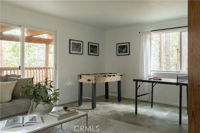 863 Nadelhorn Drive, Lake Arrowhead, CA 92352