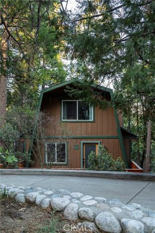863 Nadelhorn Drive, Lake Arrowhead, CA 92352
