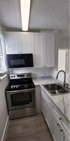 2765 NW 55th St 2, Miami, FL 33142