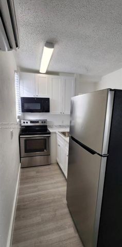 2765 NW 55th St 2, Miami, FL 33142