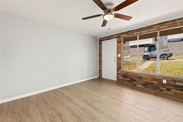 725 W Stone Street B, Fayetteville, AR 72701