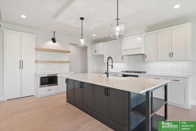 5725 197th Avenue, Elkhorn, NE 68022