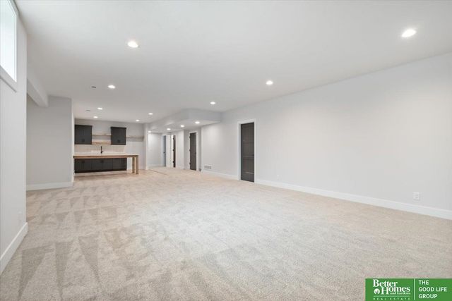 5725 197th Avenue, Elkhorn, NE 68022