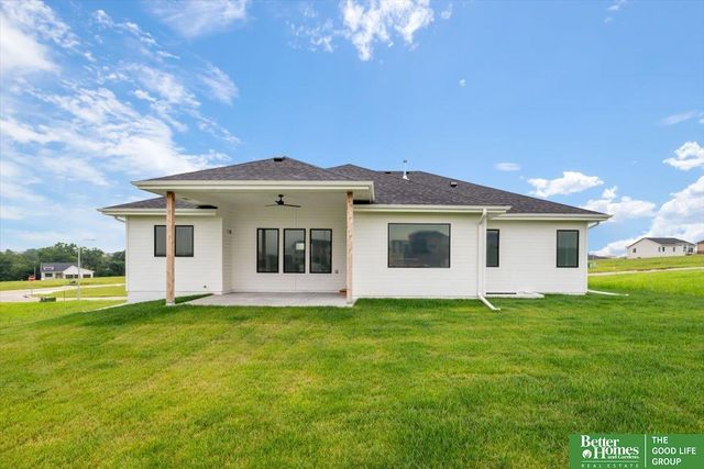 5725 197th Avenue, Elkhorn, NE 68022