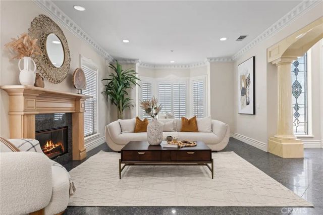 1118 S 6th Ave, Arcadia, CA 91006