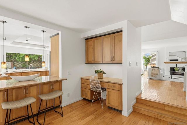 17876 Aguamiel, San Diego, CA 92127