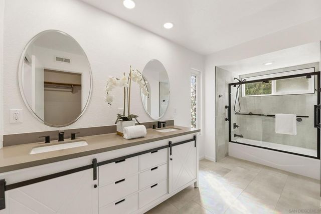 17876 Aguamiel, San Diego, CA 92127