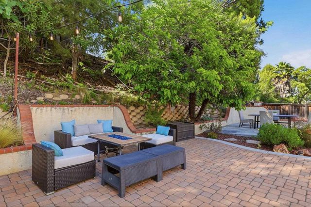 17876 Aguamiel, San Diego, CA 92127