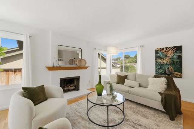 17876 Aguamiel, San Diego, CA 92127