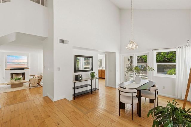 17876 Aguamiel, San Diego, CA 92127