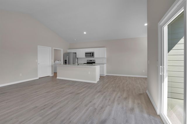 3136 E Highridge St, Park City, KS 67219