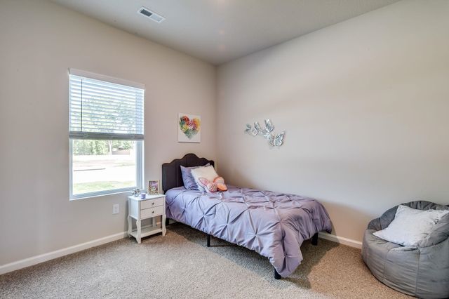 3136 E Highridge St, Park City, KS 67219