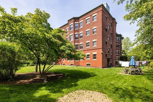 276 Harvard Street 6, Cambridge, MA 02139
