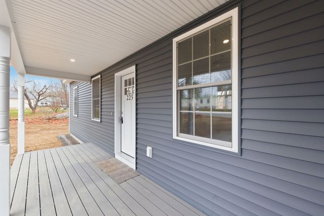 225 Kendall Street, Franklin, NH 03235