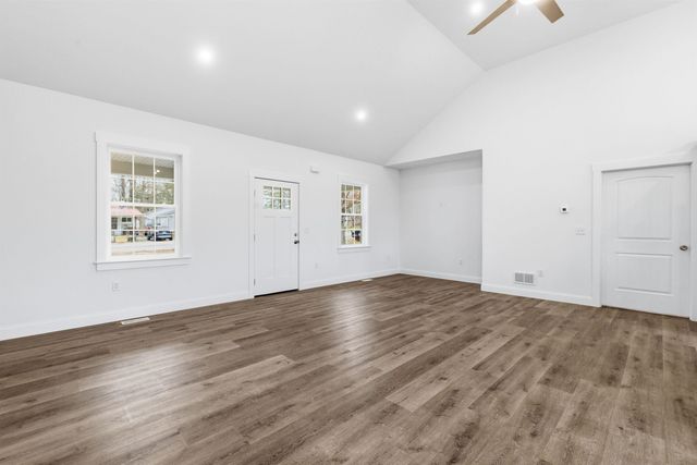 225 Kendall Street, Franklin, NH 03235