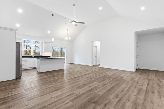 225 Kendall Street, Franklin, NH 03235