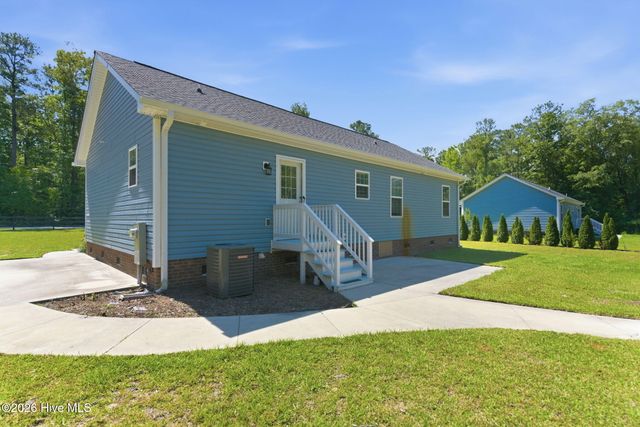 1627 Honey Do Lane NE, Leland, NC 28451