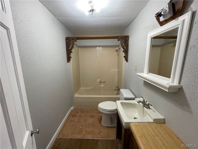 4019 Laura, Northport, AL 35473