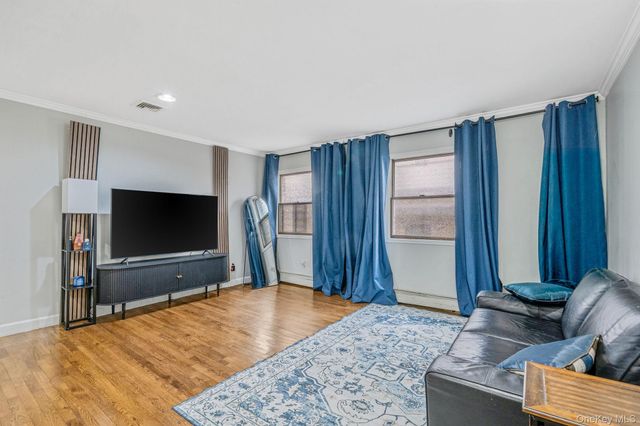 8470 159th Street, Jamaica Hills, NY 11432