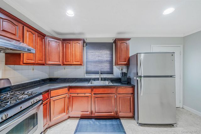 8470 159th Street, Jamaica Hills, NY 11432