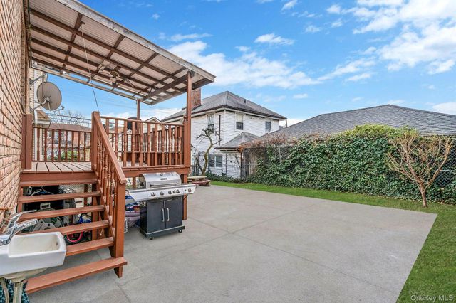 8470 159th Street, Jamaica Hills, NY 11432