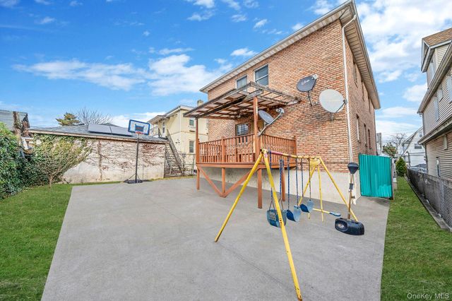 8470 159th Street, Jamaica Hills, NY 11432