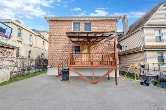 8470 159th Street, Jamaica Hills, NY 11432