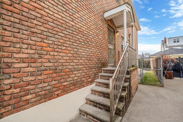 8470 159th Street, Jamaica Hills, NY 11432