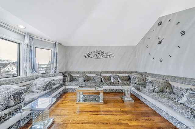 8470 159th Street, Jamaica Hills, NY 11432