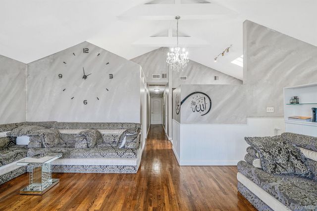 8470 159th Street, Jamaica Hills, NY 11432