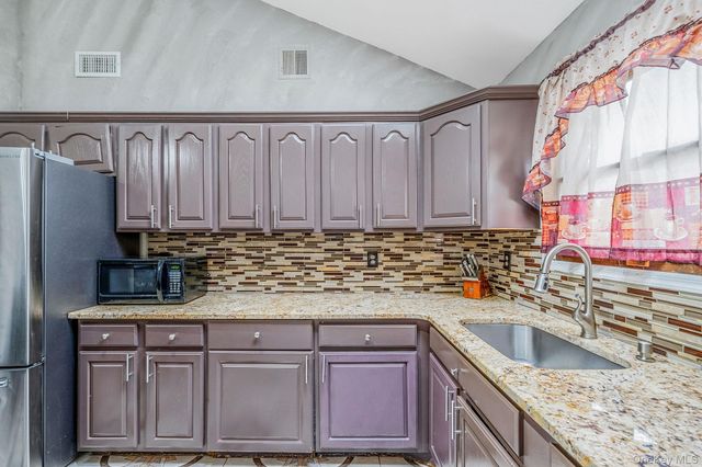 8470 159th Street, Jamaica Hills, NY 11432