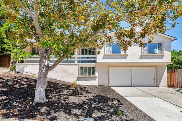697 Glennan Drive, Redwood City, CA 94061