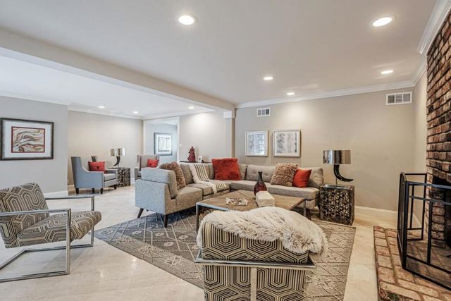 697 Glennan Drive, Redwood City, CA 94061