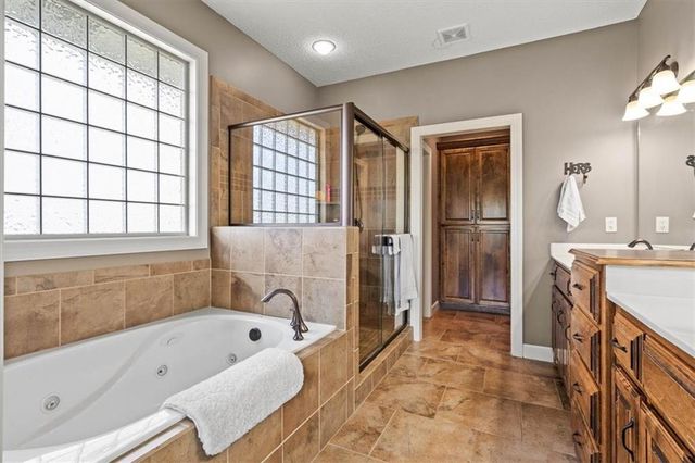 14934 S Turnberry Street, Olathe, KS 66061