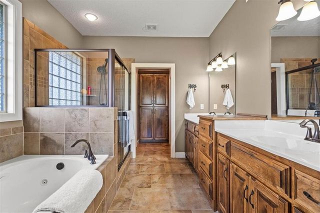 14934 S Turnberry Street, Olathe, KS 66061