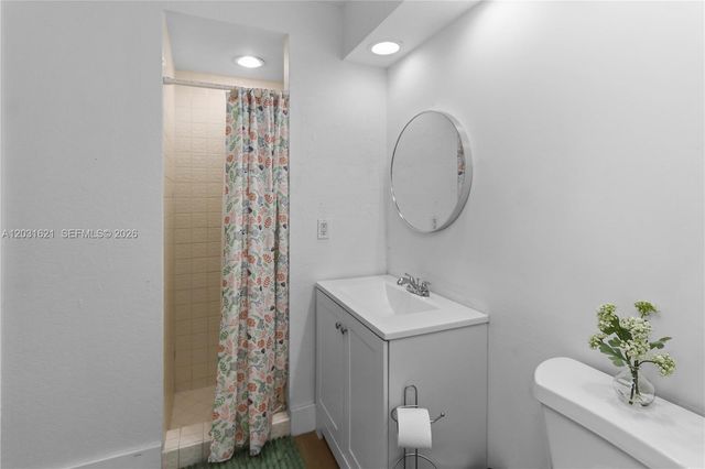 15240 SW 45th Ter 54-H, Miami, FL 33185