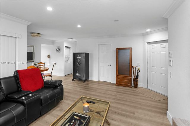 15240 SW 45th Ter 54-H, Miami, FL 33185