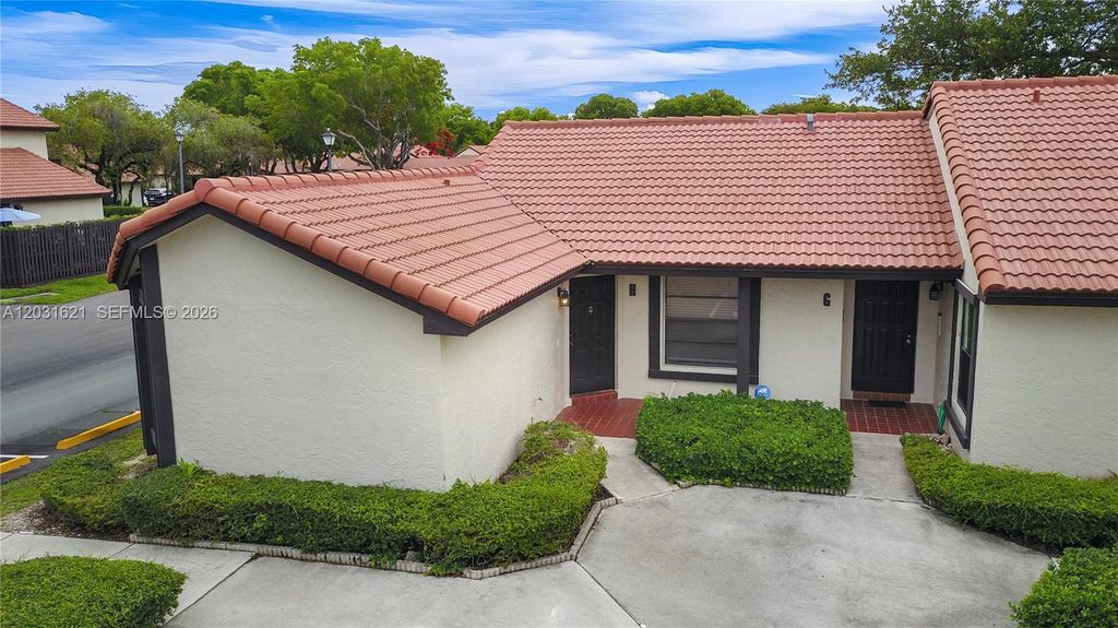 15240 SW 45th Ter 54-H, Miami, FL 33185