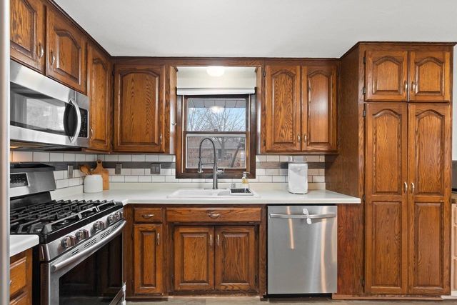 1945 EVERBREEZE ROAD, Green Bay, WI 54304