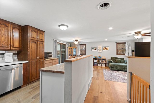 1945 EVERBREEZE ROAD, Green Bay, WI 54304