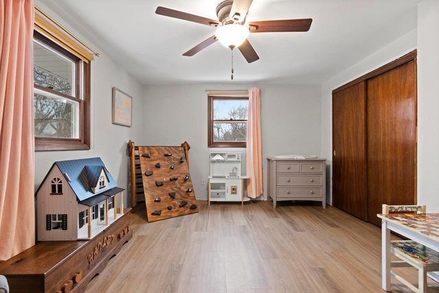 1945 EVERBREEZE ROAD, Green Bay, WI 54304