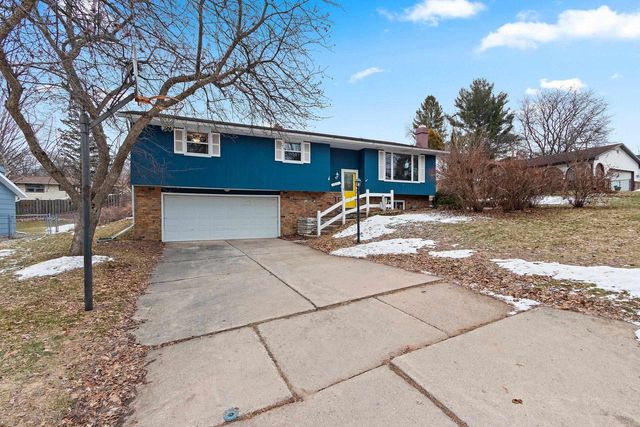 1945 EVERBREEZE ROAD, Green Bay, WI 54304
