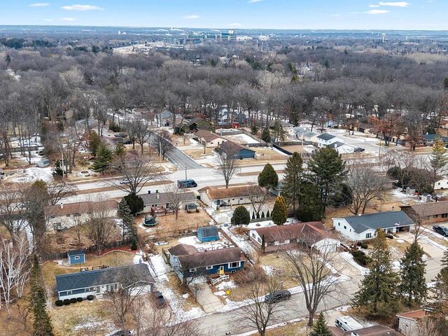 1945 EVERBREEZE ROAD, Green Bay, WI 54304