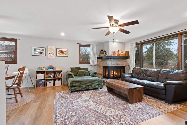 1945 EVERBREEZE ROAD, Green Bay, WI 54304