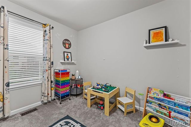415 Knothole Lane, Wentzville, MO 63385