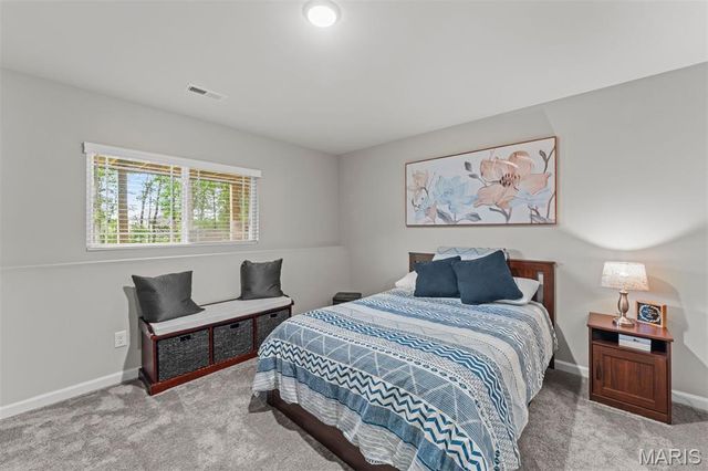 415 Knothole Lane, Wentzville, MO 63385