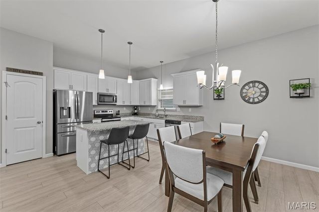415 Knothole Lane, Wentzville, MO 63385