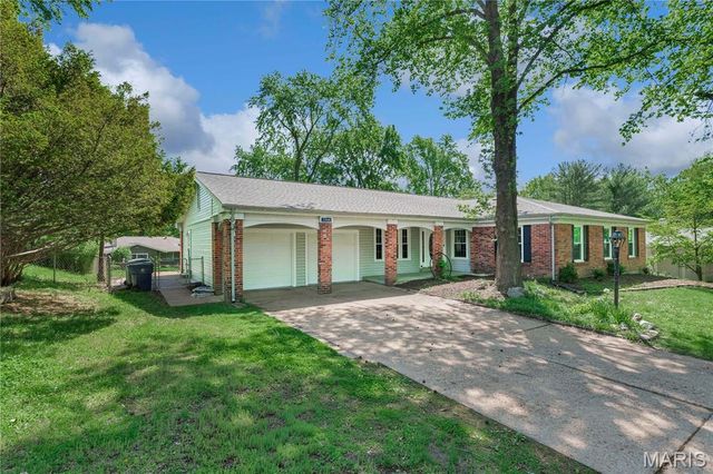 1944 Pepperrell Drive, St Louis, MO 63146