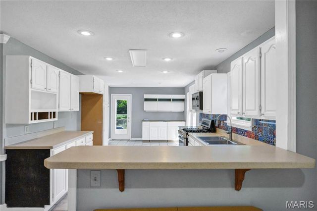 1944 Pepperrell Drive, St Louis, MO 63146